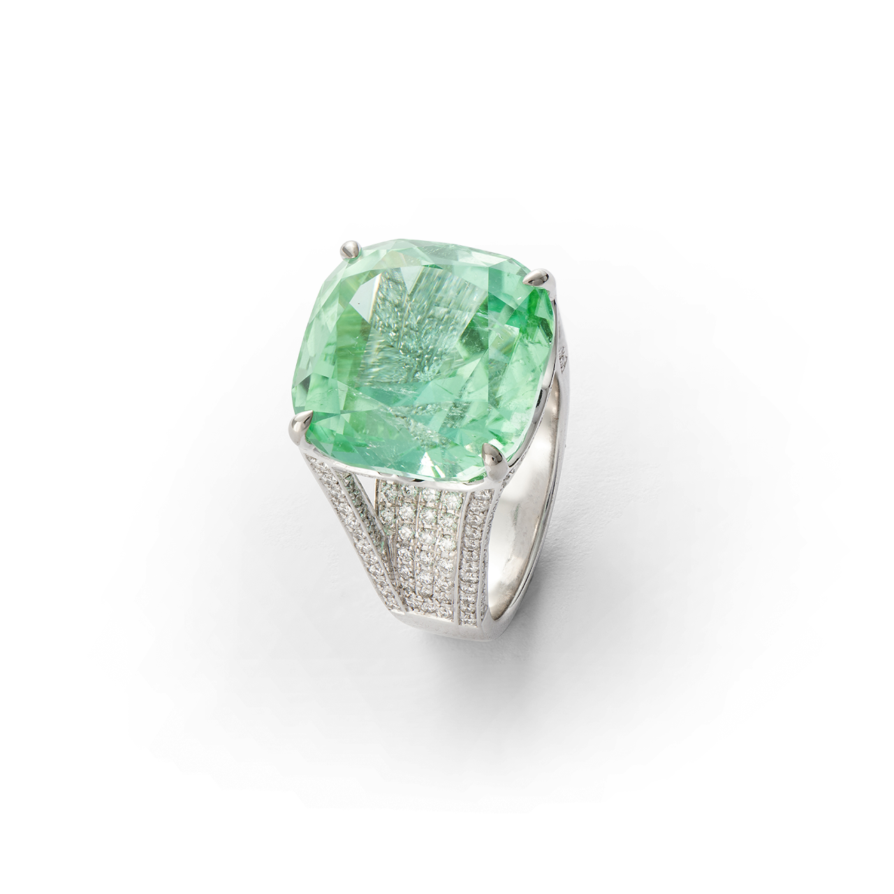 Alexander Laut, Infinite kiss mint. Ring mit einem mintfarbenen Turmalin und Brillanten